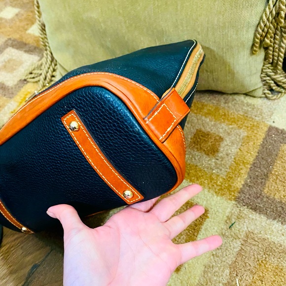 Dooney & Bourke zip zip satchel - Picture 4 of 11